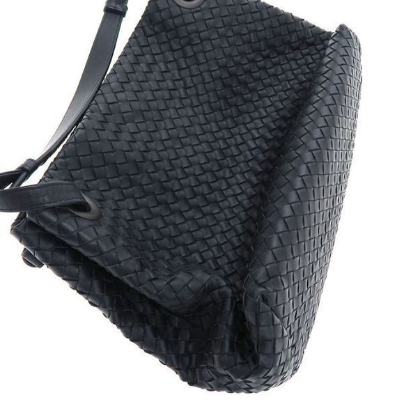 Bottega Veneta Medium Garda Bag - Picture 9 of 9